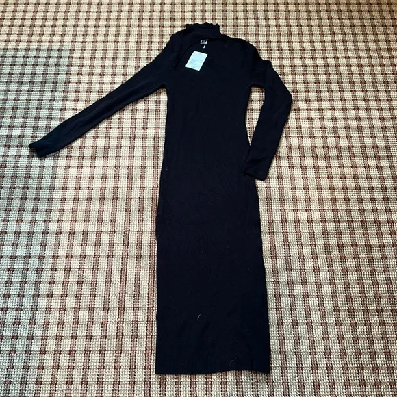 Forever 21 | Dresses | Forever 2 Long Black Dress | Poshmark